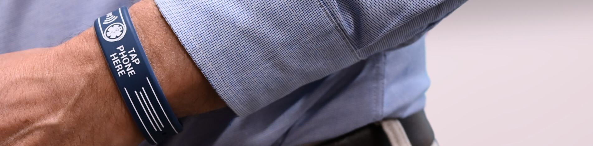 RAZ Memory Cell Phone background